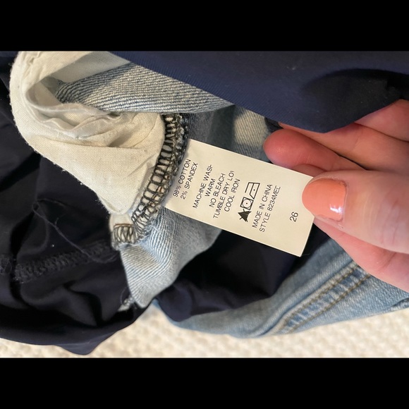 PINKBLUSH distressed maternity jeans - Picture 5 of 8